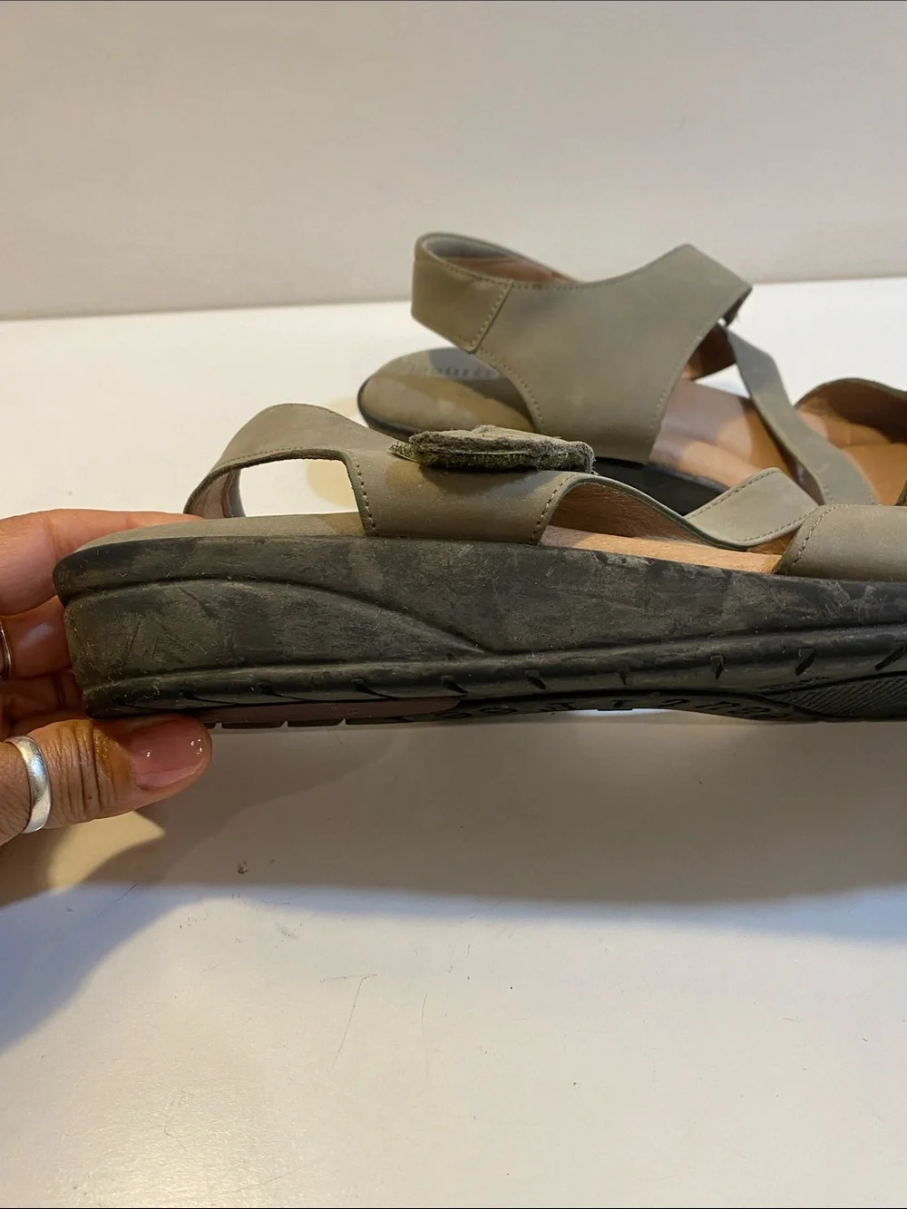 BEUTIFEEL  Olive Green Adjustable Strap Comfort  Sandals Sz 42
